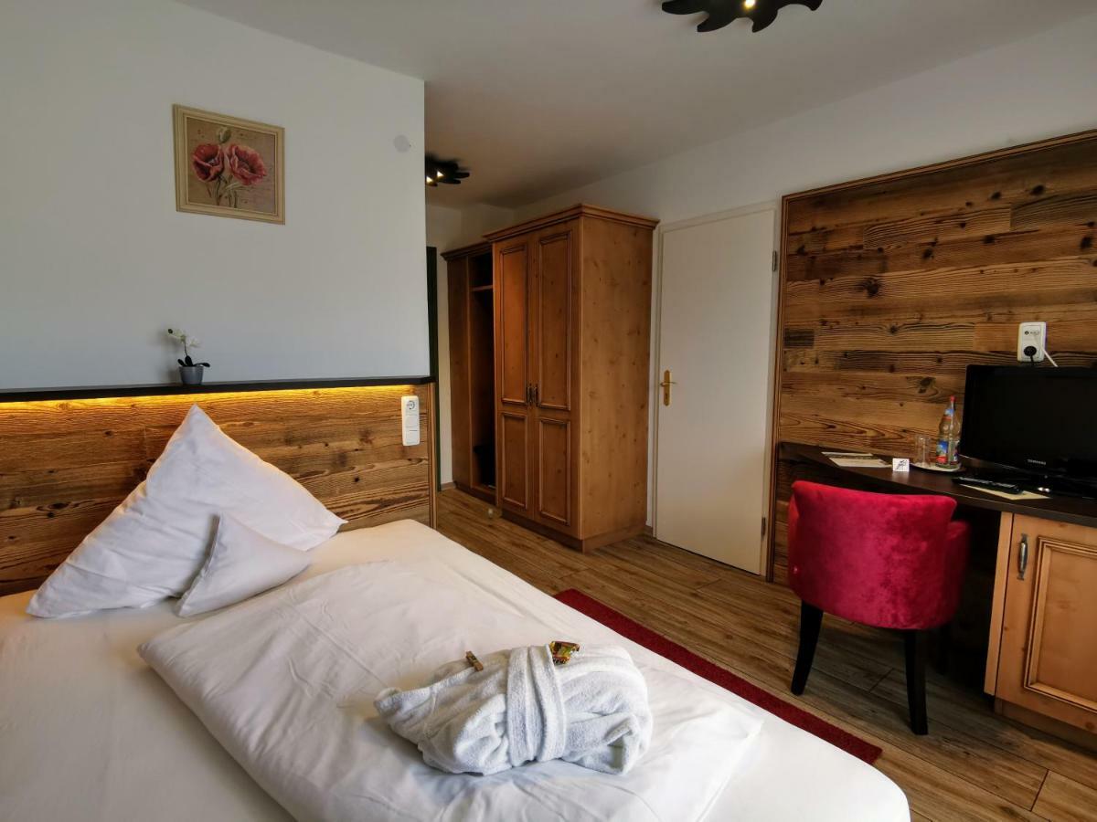Hotel Wagner Riezlern Exterior photo
